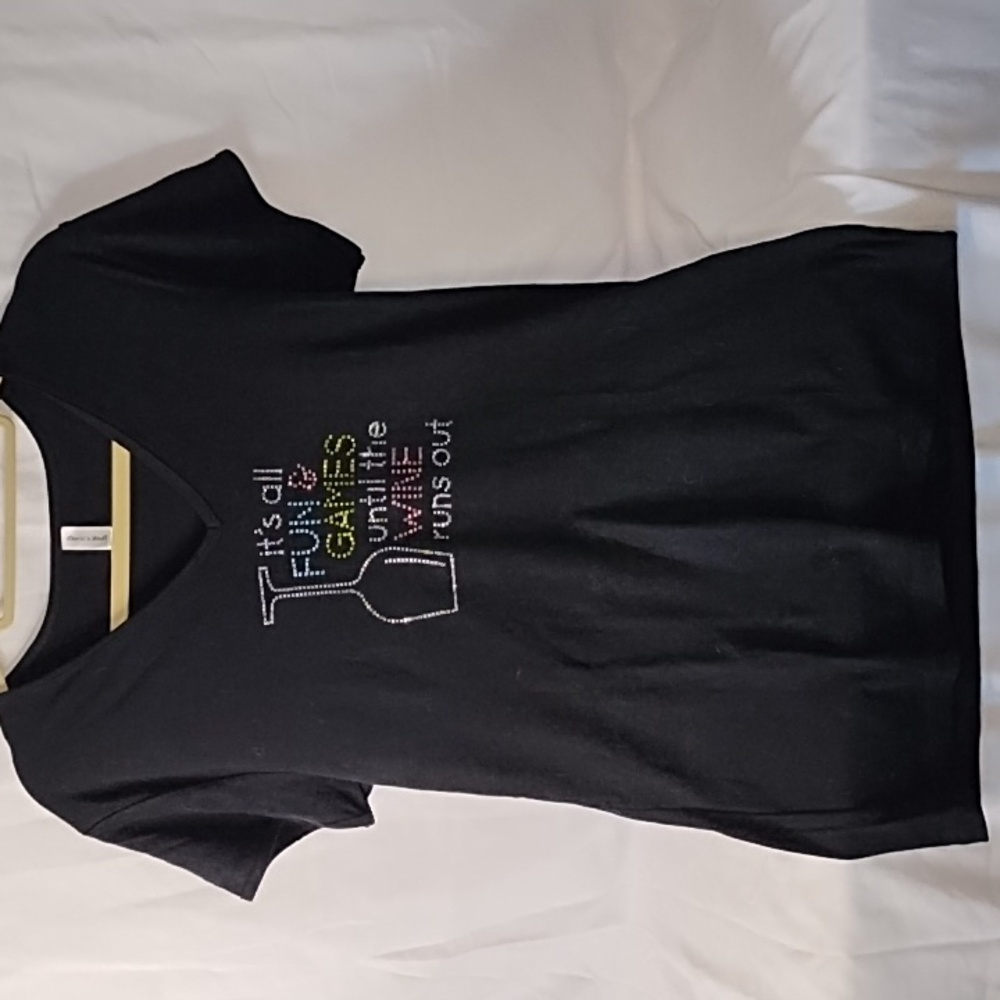 Bundle 3 🎉 Items $10-T-shirt "..until the wine runs out" Size XL longer tee